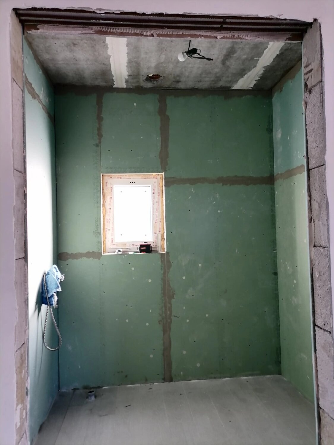 отделка стен гипроком, интерьер, отделка стен гипсокартоном, стена гипсокартон, гипсокартон монтаж