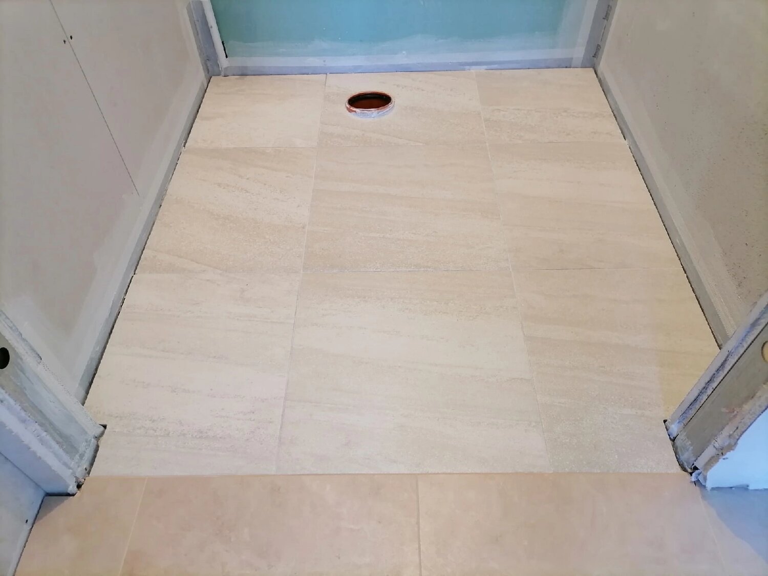 душевой поддон, душевой поддон из плитки, душевой поддон из камня, душевой поддон из гранита, душевой поддон из искусственного камня