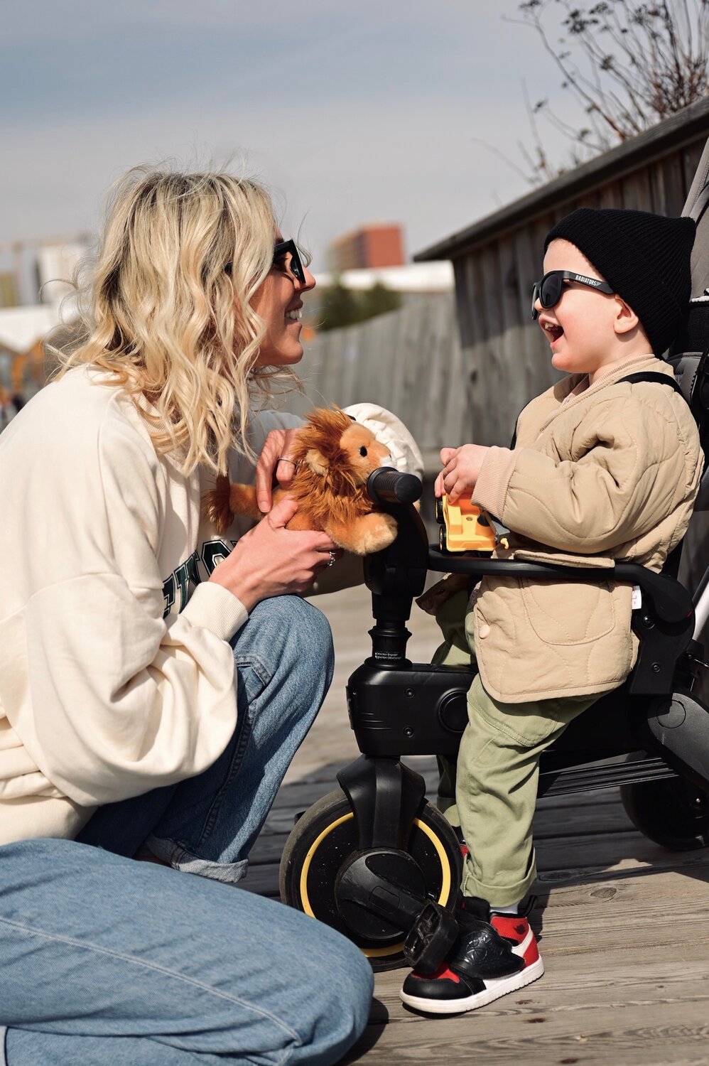 велосипед doona liki trike, беговел happy baby vester, беговел трансформер, беговел-трансформер happy baby vester, ребенок