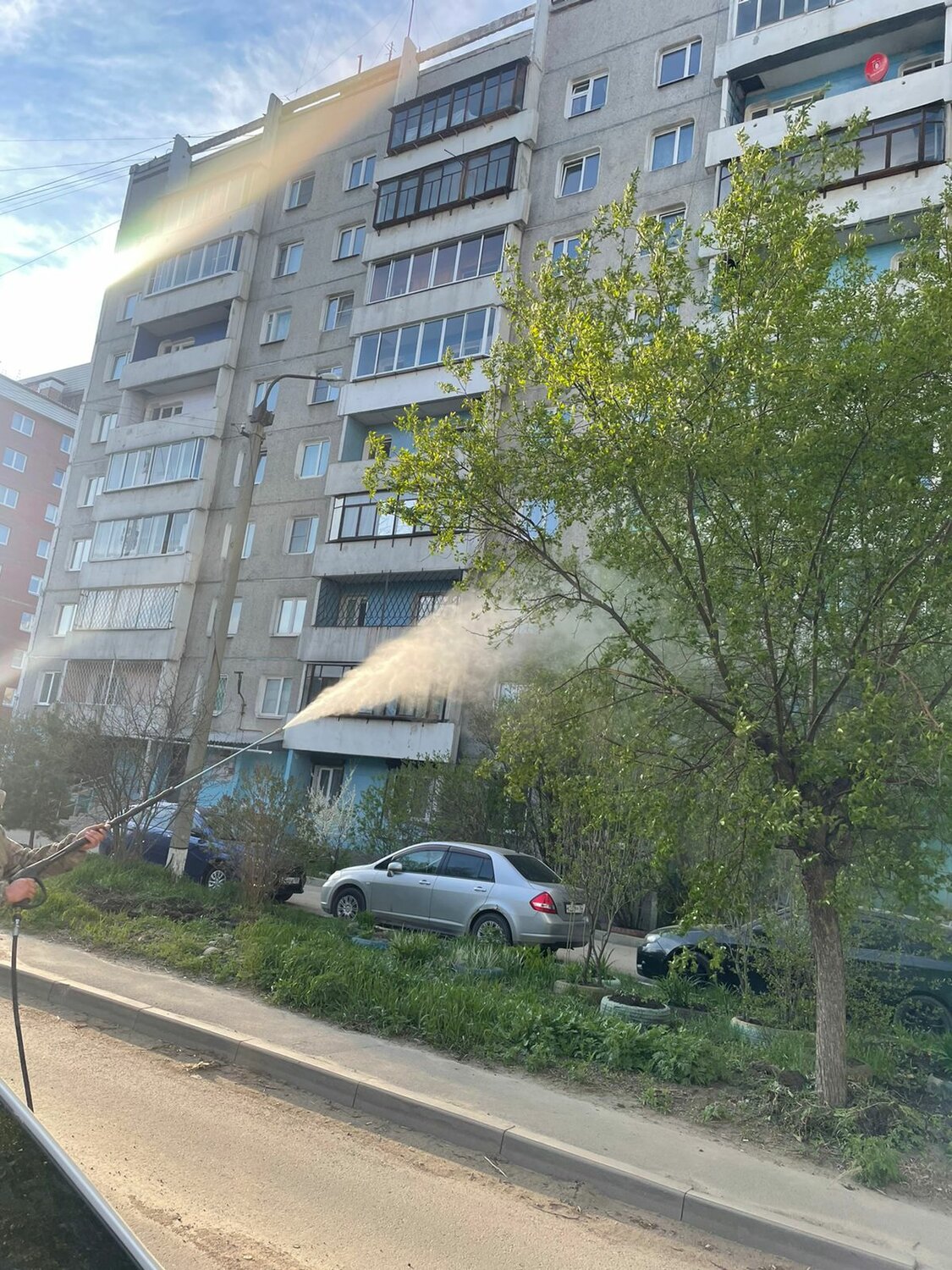 улица, пожар в доме, красный путь и 2-й кольцевой омск, жилой дом, в омске упало дерево