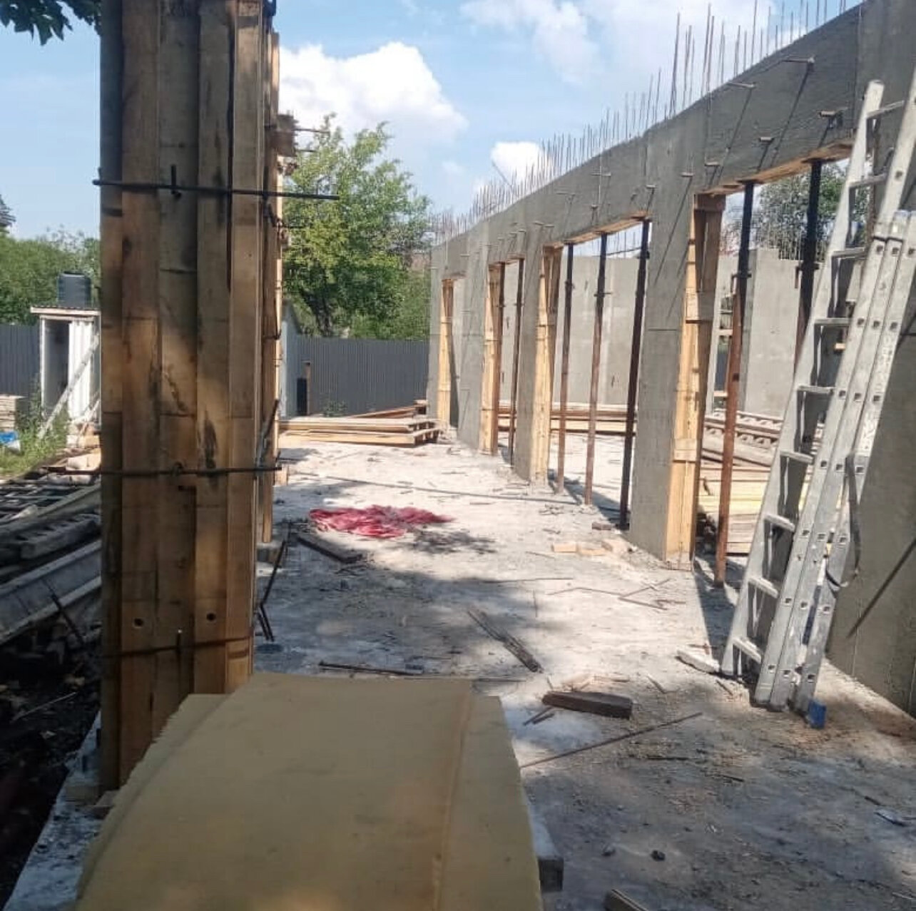 монолитный дом, монолитный каркас, монолитное строительство, пилоны в строительстве монолитных домов, строительство монолитных домов