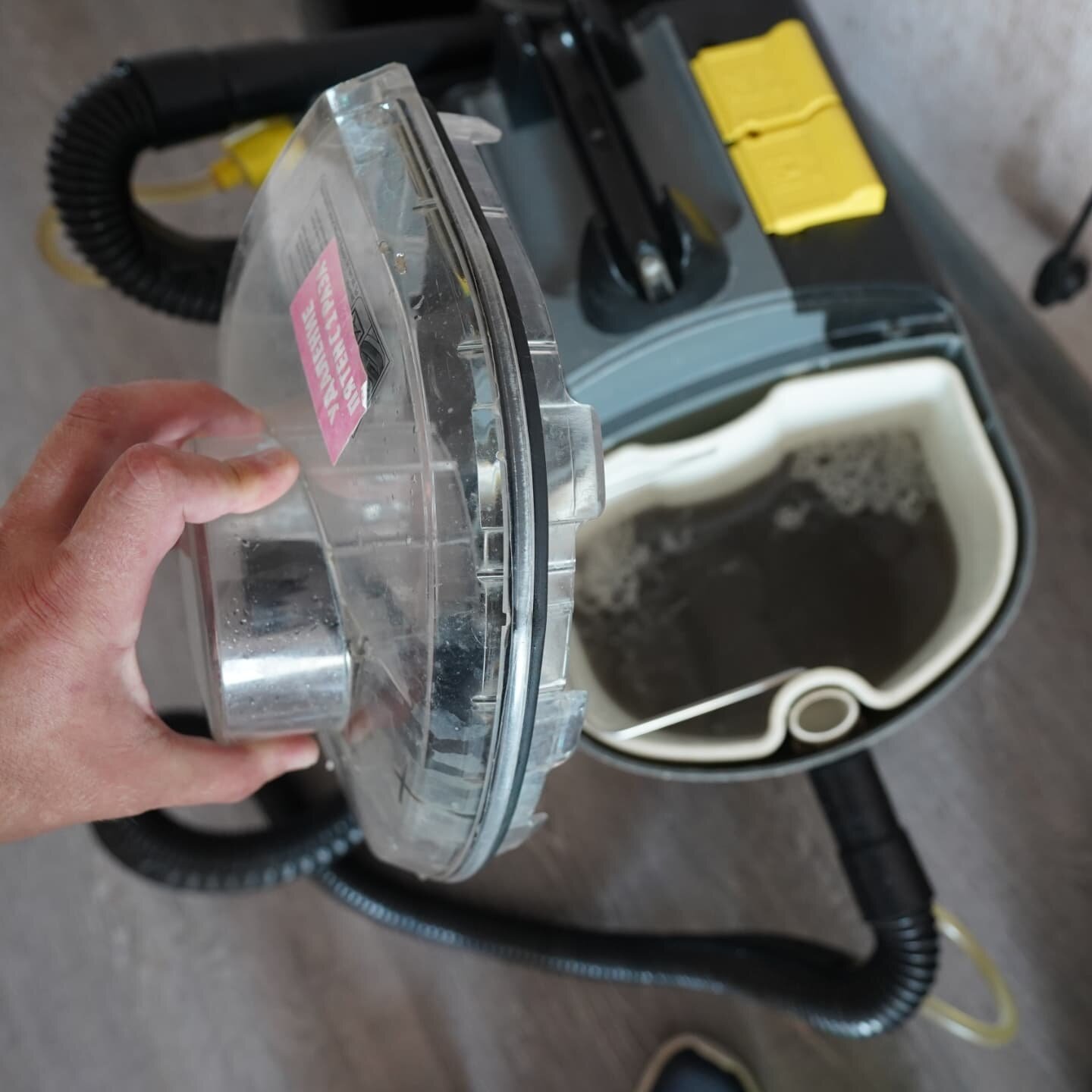 karcher пылесос, моющий пылесос karcher, пылесос karcher puzzi 8, пылесос karcher puzzi, пылесос керхер