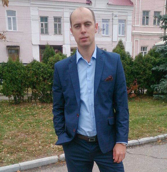 Антон Антонов