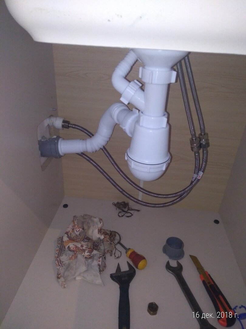 Монтаж сифона