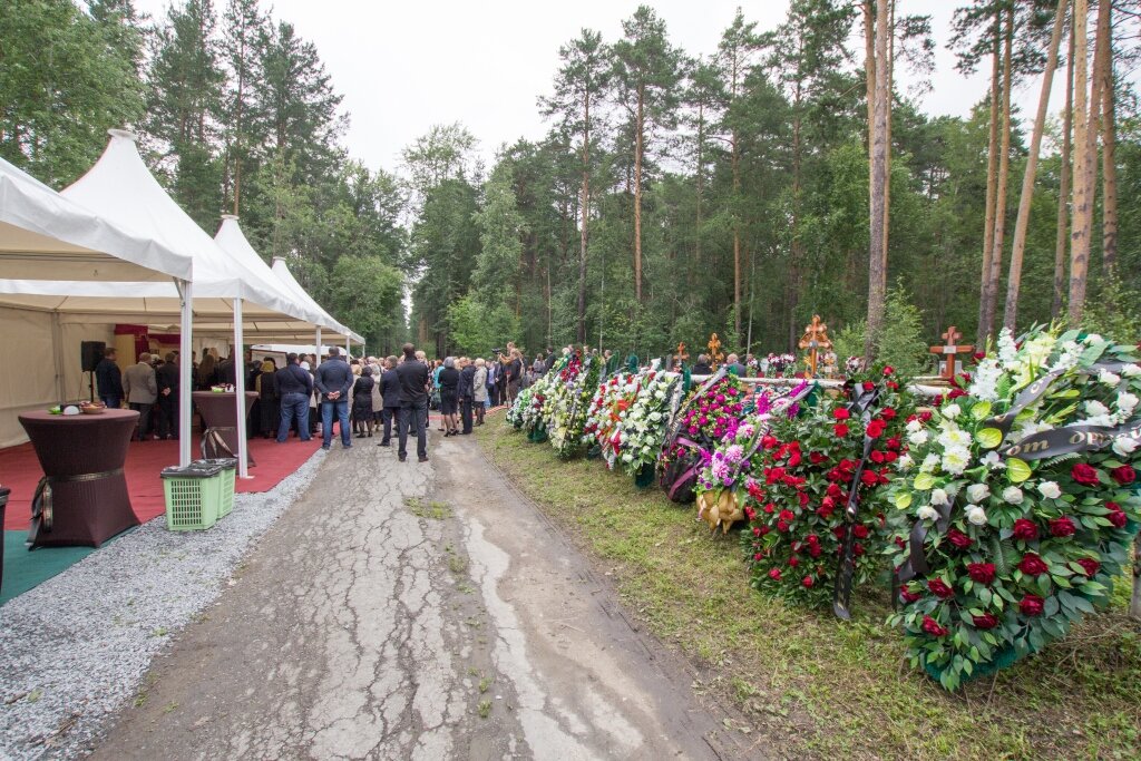 восточное кладбище в минске, элит похороны, восточное кладбище, похороны могила, губенко похороны похороны