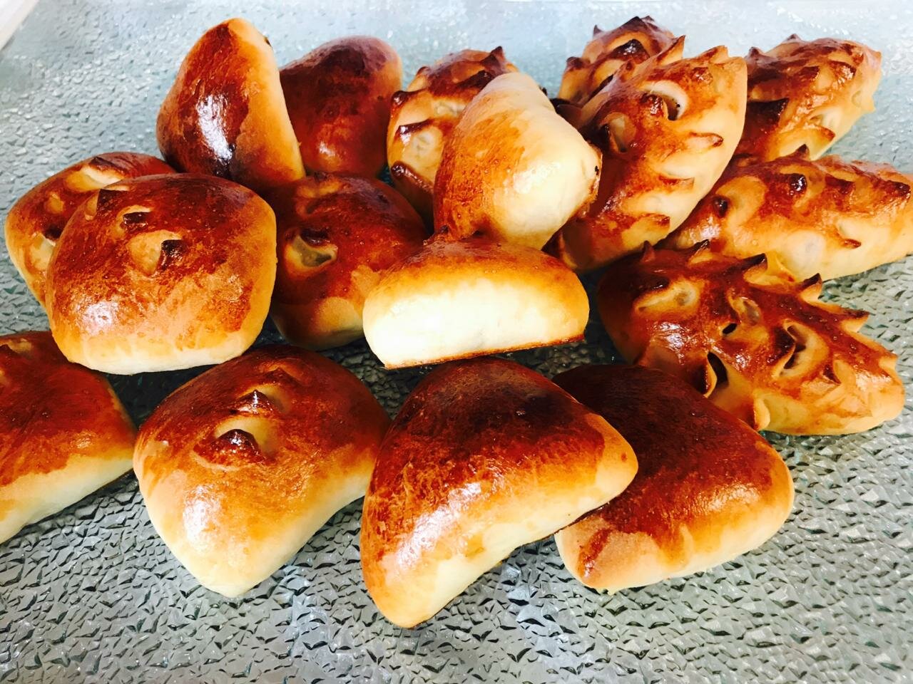пирожки, выпечка пирожки, пирожки с картошкой, еда, пирожки с мясом