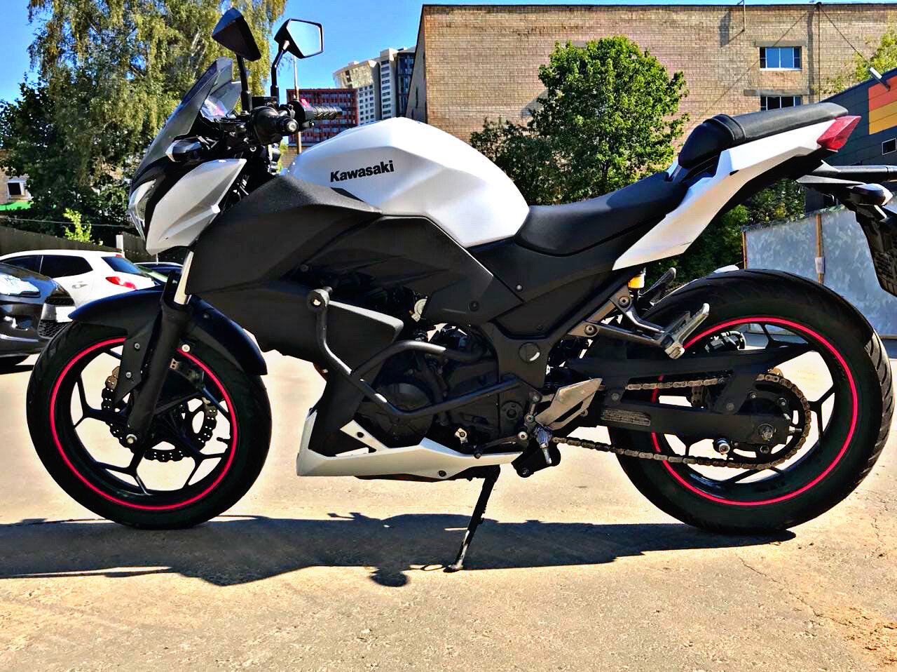 yamaha fz6 fz6r 2011 белый, ямаха fz6r 2016, kawasaki z250 2015, yamaha fzs 600 2008, yamaha fz6 2008