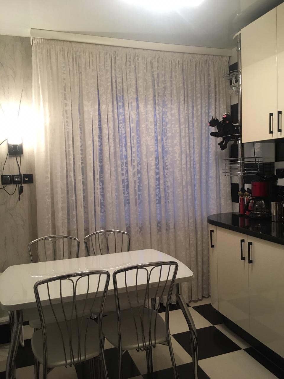 квартира, шторы на кухню длинные, кухня с занавесками 9 метров, дизайн кухни, на кухне