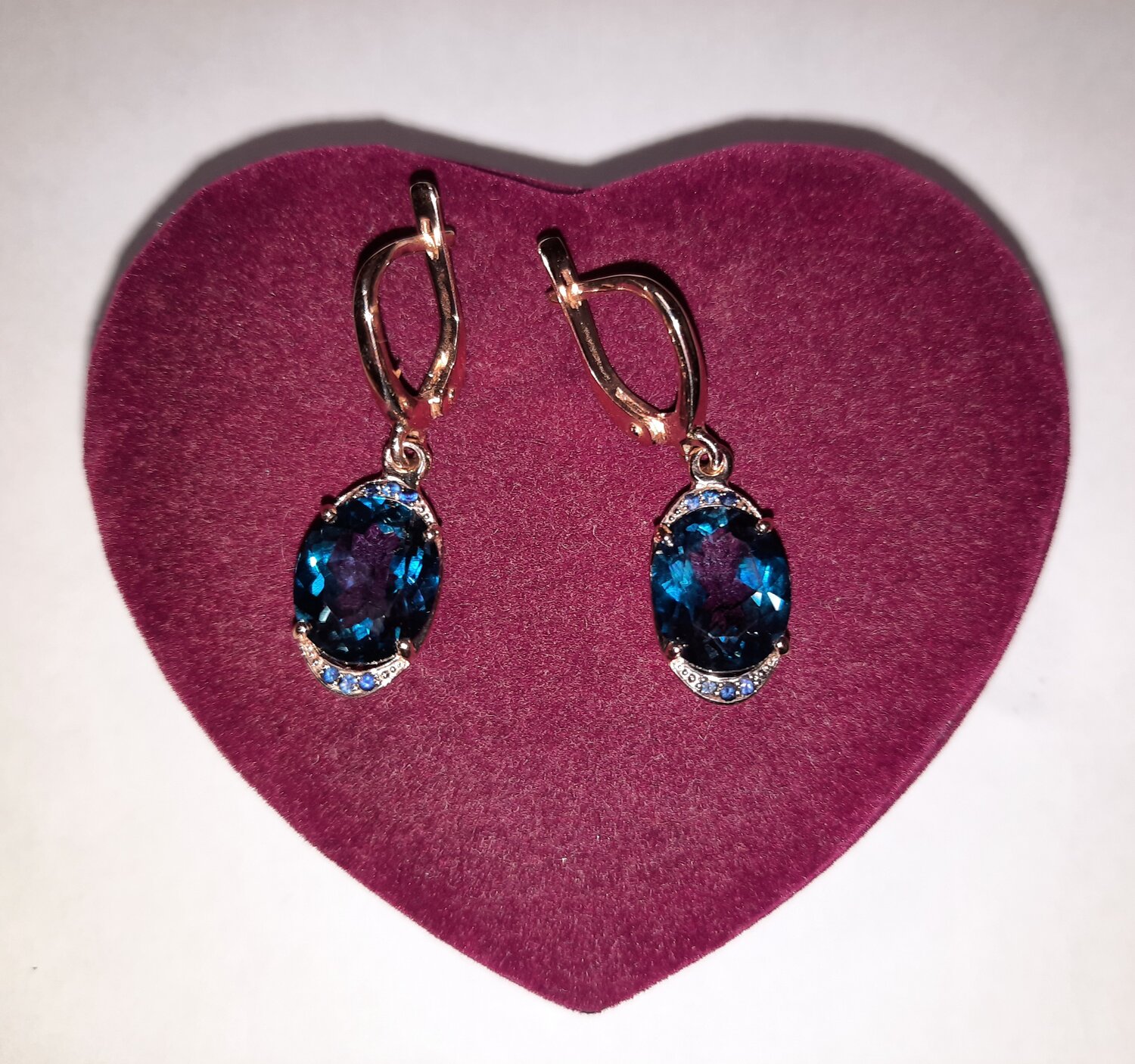 набор бижутерии, бижутерия, украшение, ожерелье серьги, серьги с камнями сваровского