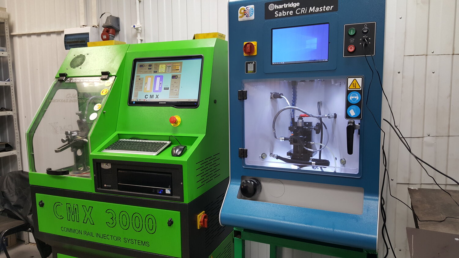 стенд для проверки дизельных форсунок коммон рейл, c-max 3000 common rail стенд, c-max3000 диагностический стенд для проверки и ремонта форсунок common rail, стенды для ремонта форсунок коммон рейл, cmx 3000 стенд