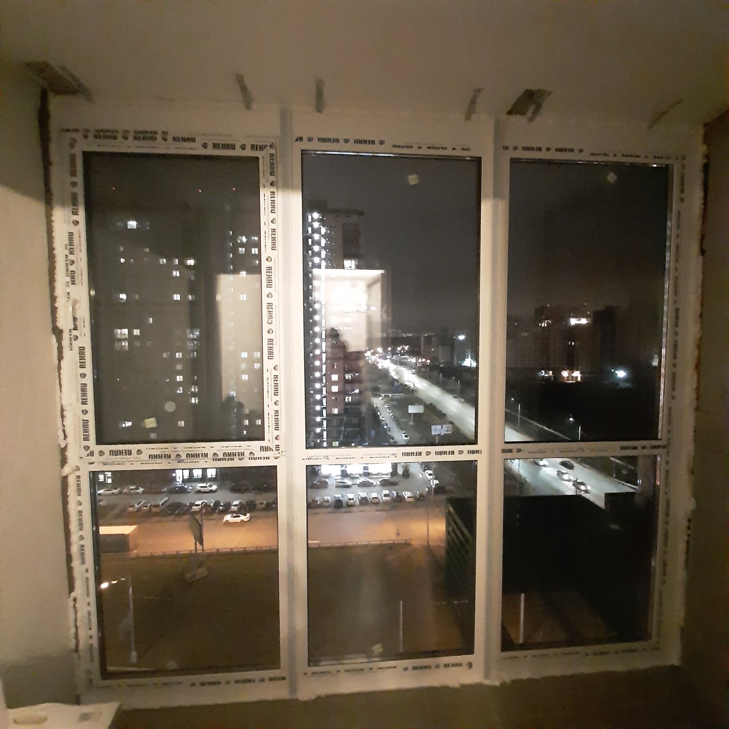 окна, пластиковое окно, окна с перегородками брянск, стеклопакет, комната