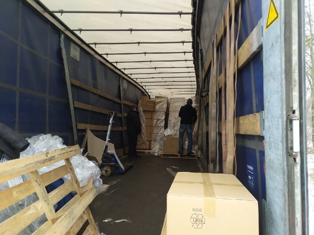 грузовая, полуприцеп шмитц рулоновоз, разгрузка фуры, полуприцеп, погрузка-разгрузка фур