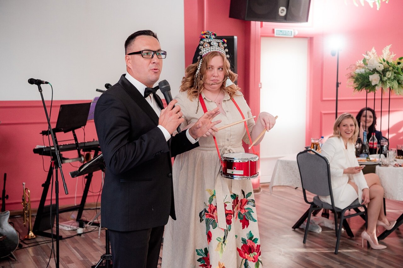 девушка, lola games, муж федункив свадьба, александр васильев у аллы довлатовой 2 сентября с 19 - 20, ведущий