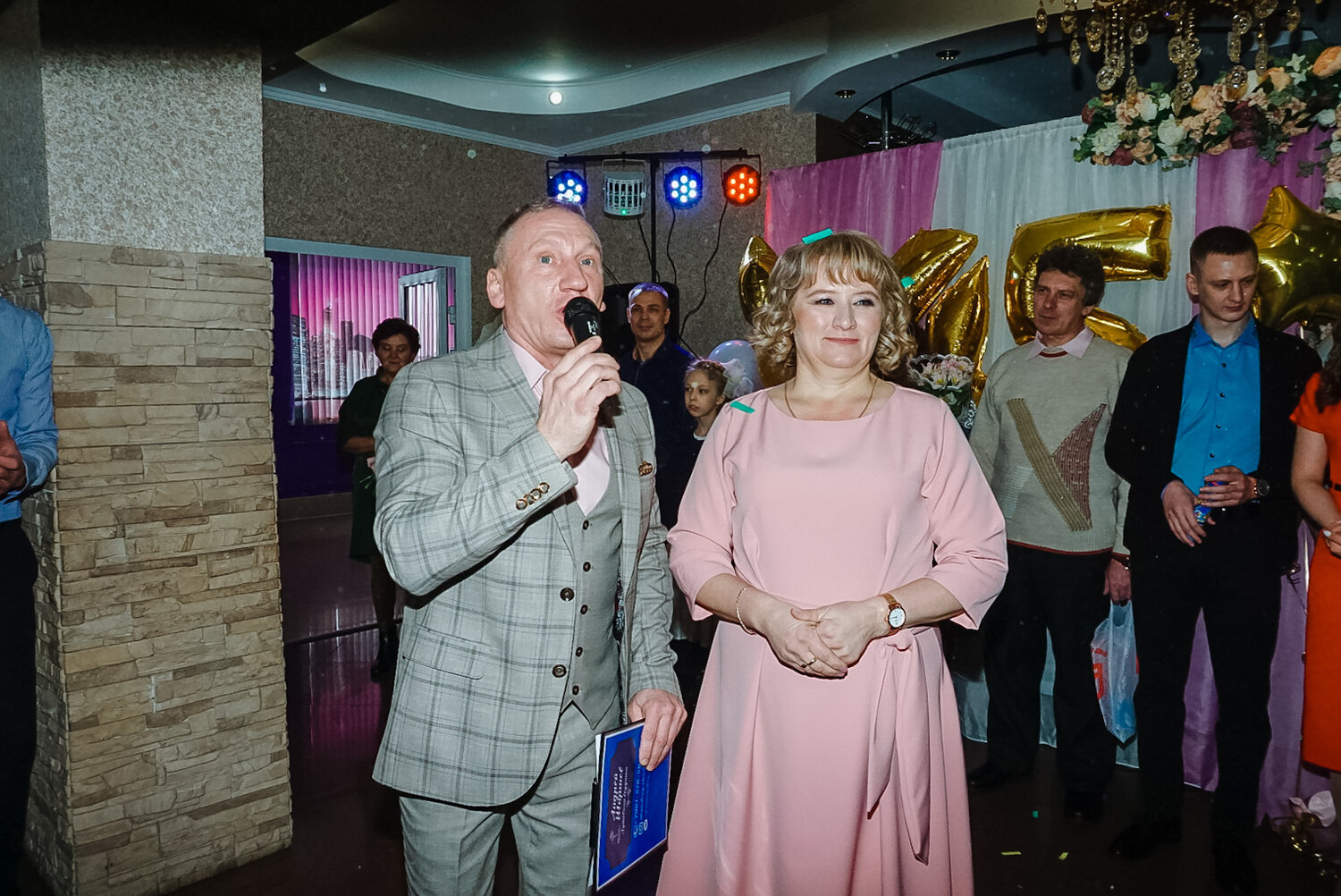 ведущий на свадьбу, ведущий, тамада, корпоратив, ведущий юбилеев с вокалом тольятти