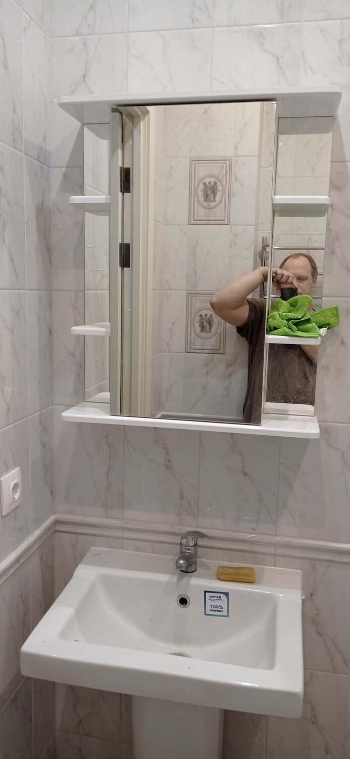 маленькая ванна, ванная комната, керамогранит под дерево и мрамор в ванной, ванная плитка, маленькая ванная комната