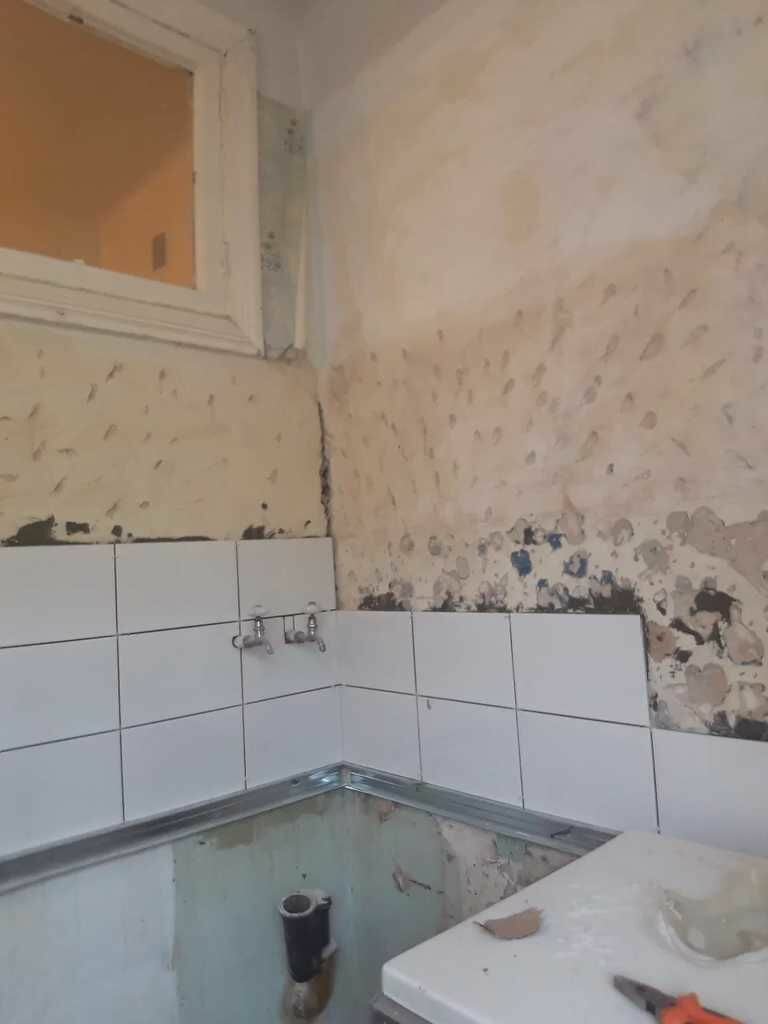 укладка плитки, укладка плитки фартук на кухне своими руками, укладка плитки на стену, укладка плитки на стену на кухне, укладка плитки на бетонную стену в кухне