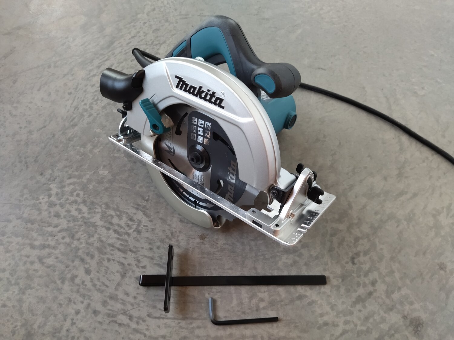 дисковая пила makita hs7601k, дисковая пила makita hs7601, пила циркулярная макита hs7601, дисковая пила макита, пила дисковая