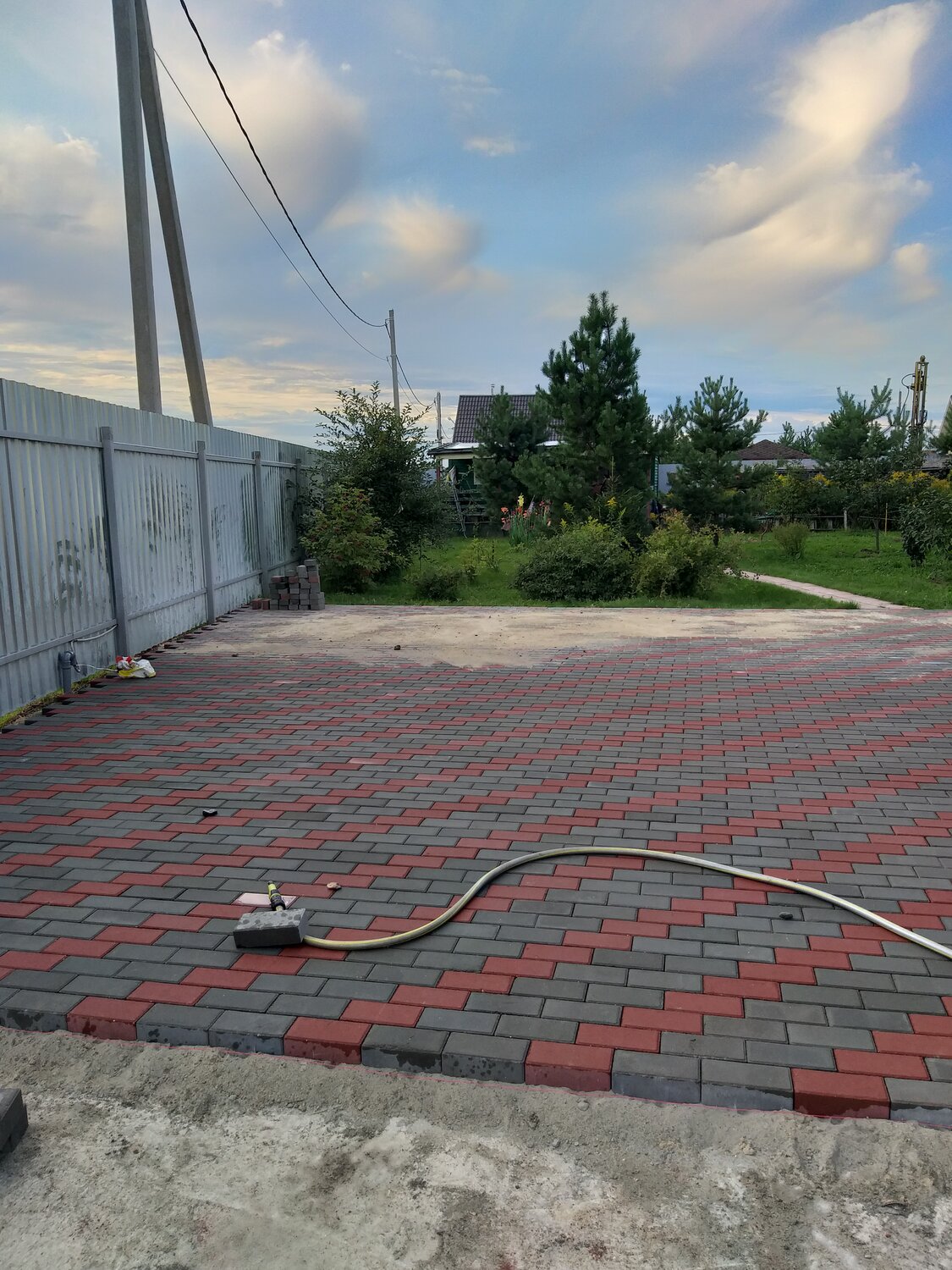 укладка тротуарной плитки, тротуарная плитка, брусчатка тротуарная плитка, укладка брусчатки, тротуарная плитка перед домом