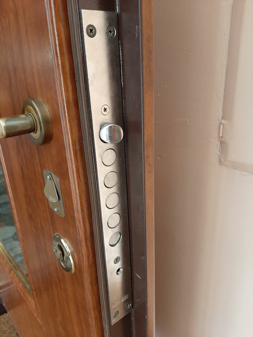 замки для входных металлических дверей superlock, вскрытие замков новокузнецк, вскрытие замков, дверной замок, вскрытие замков красногорск