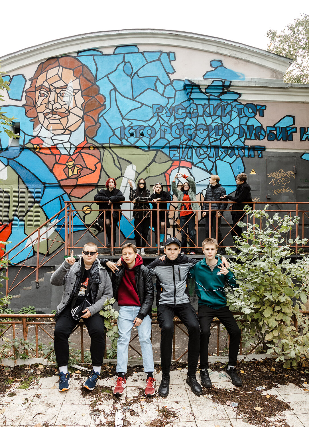 стена граффити, граффити, граффити культура в россии, уличное искусство граффити, уличные граффити