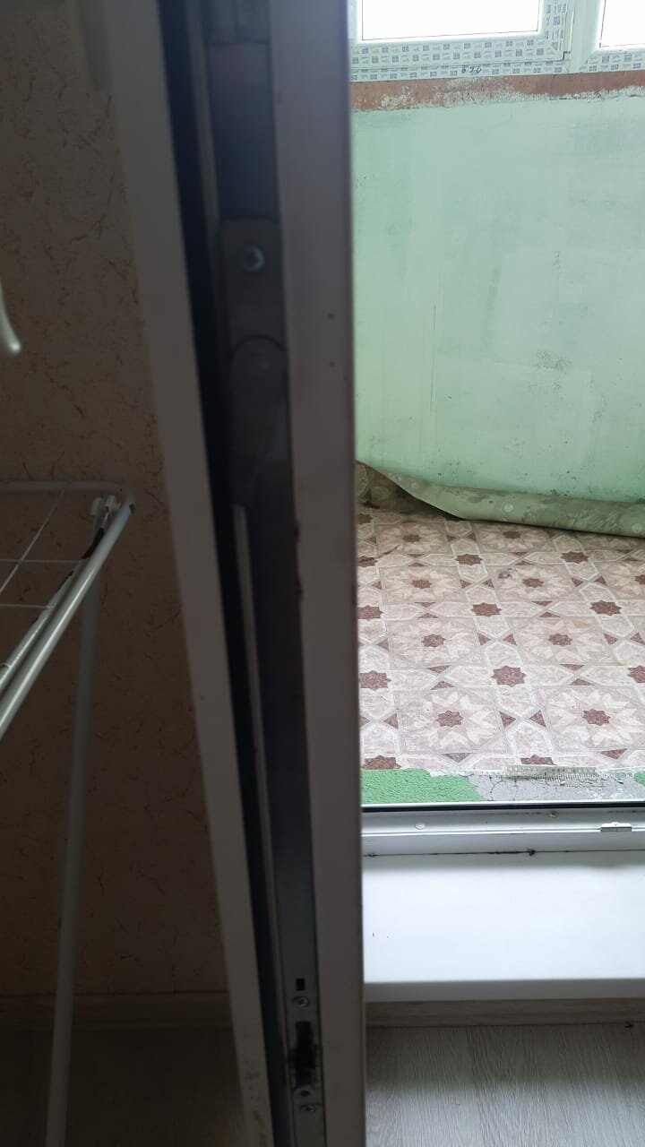 проветриватель для балконной двери, окно, балконная дверь, пластиковые окна, пластиковая балконная дверь