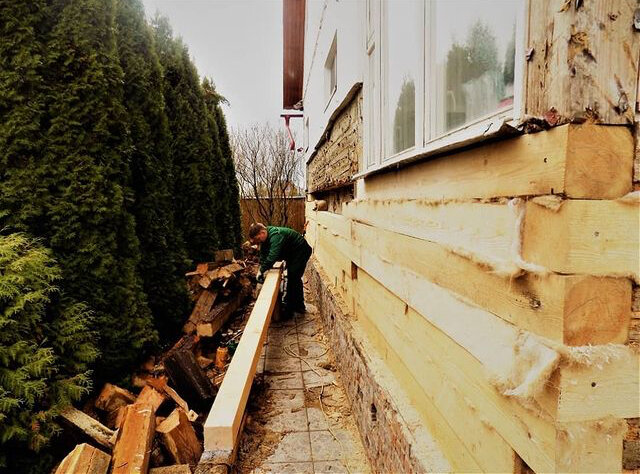 Подъём дома и замена гнилых венцов