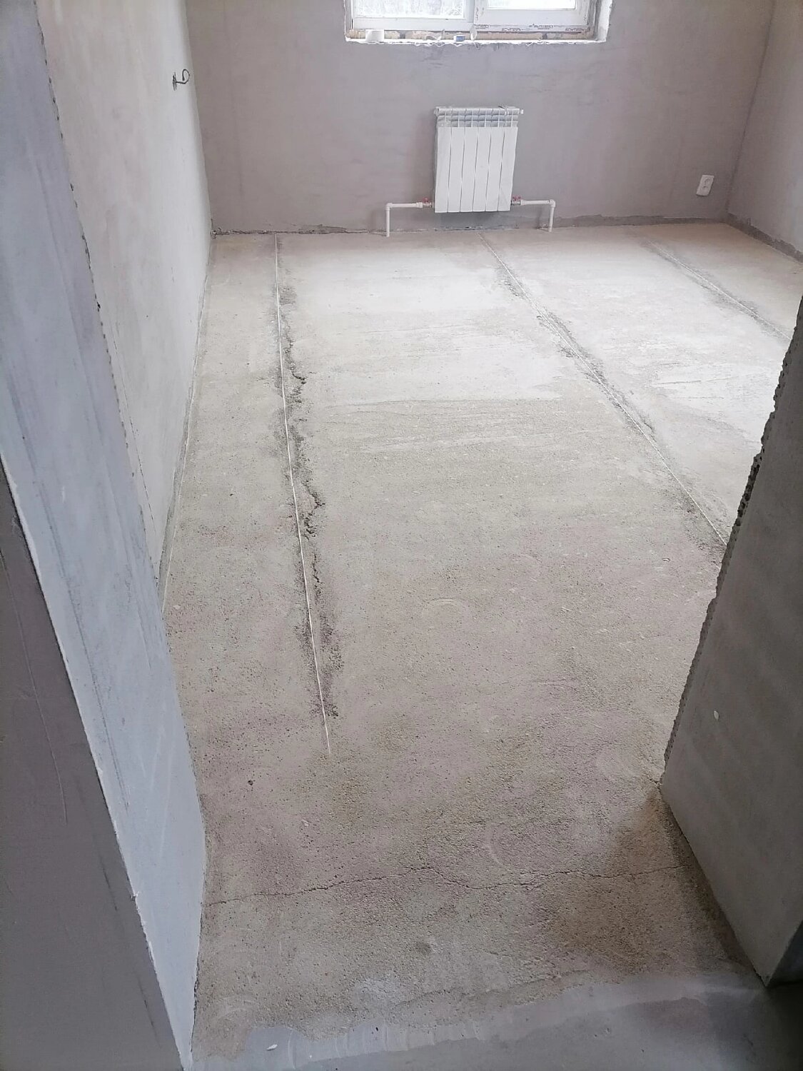 стяжка пола, стяжка пола в квартире, полусухая стяжка пола, выравнивание пола, полусухая стяжка