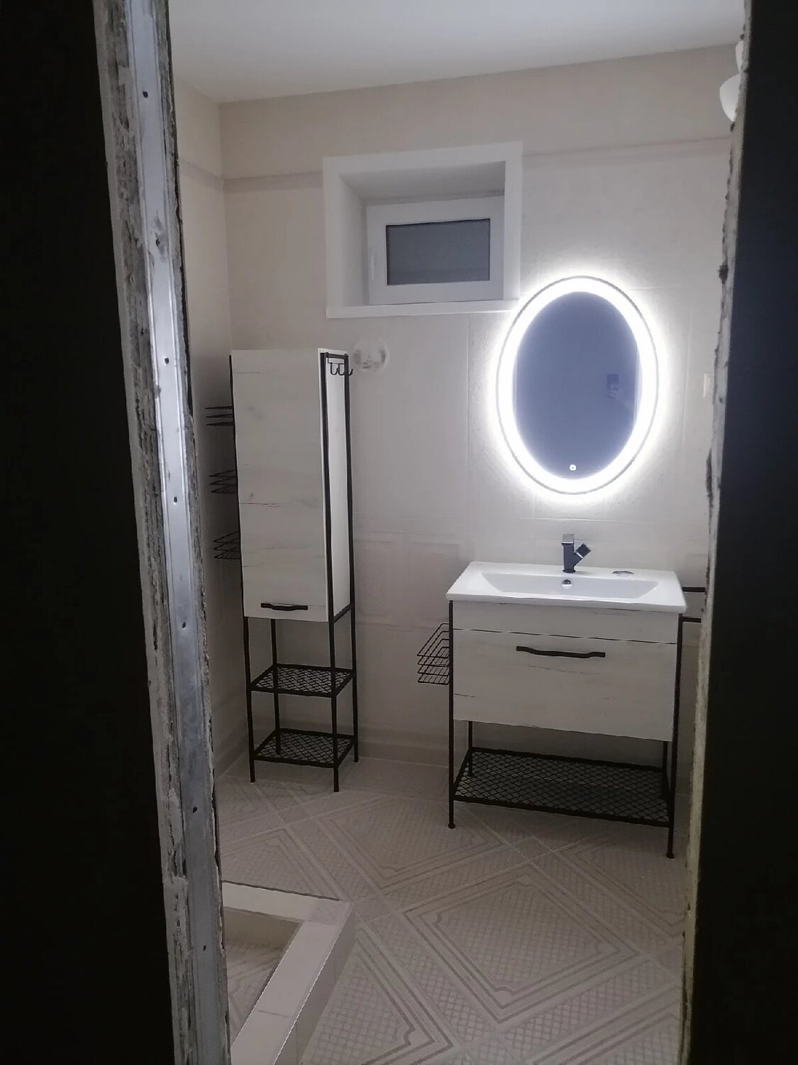 интерьер, ванная зеркало, зеркало с подсветкой, настенное зеркало, зеркало в ванную