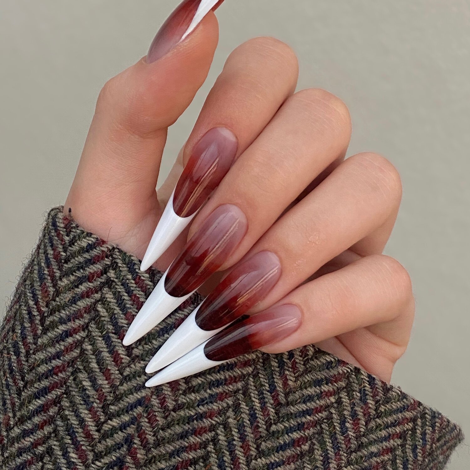 длинные ногти, ногти длинные острые, красивые ногти длинные, длинные заостренные ногти, ногти длинные острые однотонные
