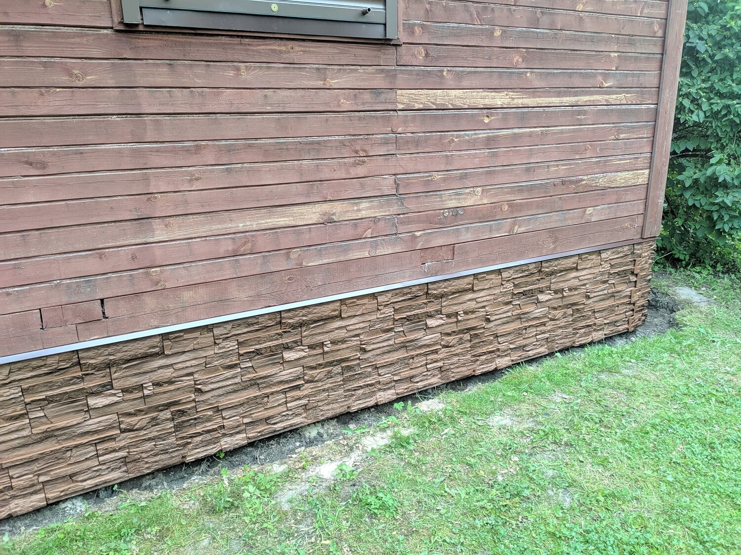 цокольный сайдинг, сайдинг для цоколя, облицовка цоколя дома, отделка цоколя камнем, отделка цоколя декоративным камнем