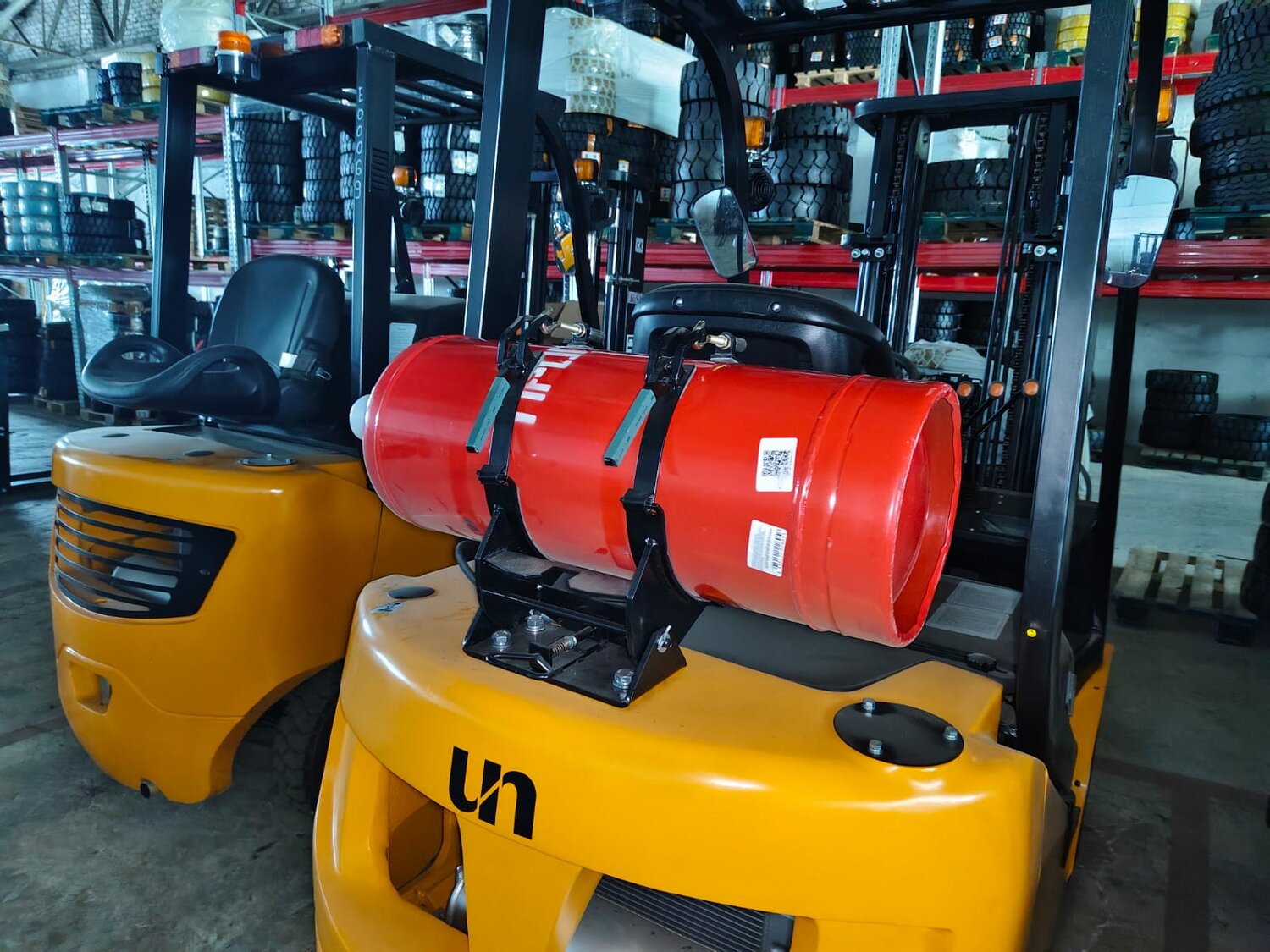 складская техника ep equipment, вилочный автопогрузчик, электропогрузчик вилочный, автопогрузчик ep cpqd30t8, электропогрузчик ep cpd18f8
