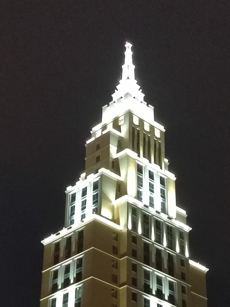 рэдиссон роял москва, сталинская высотка рэдиссон, рэдиссон ройал москва, сталинские высотки ночью, высотка москва