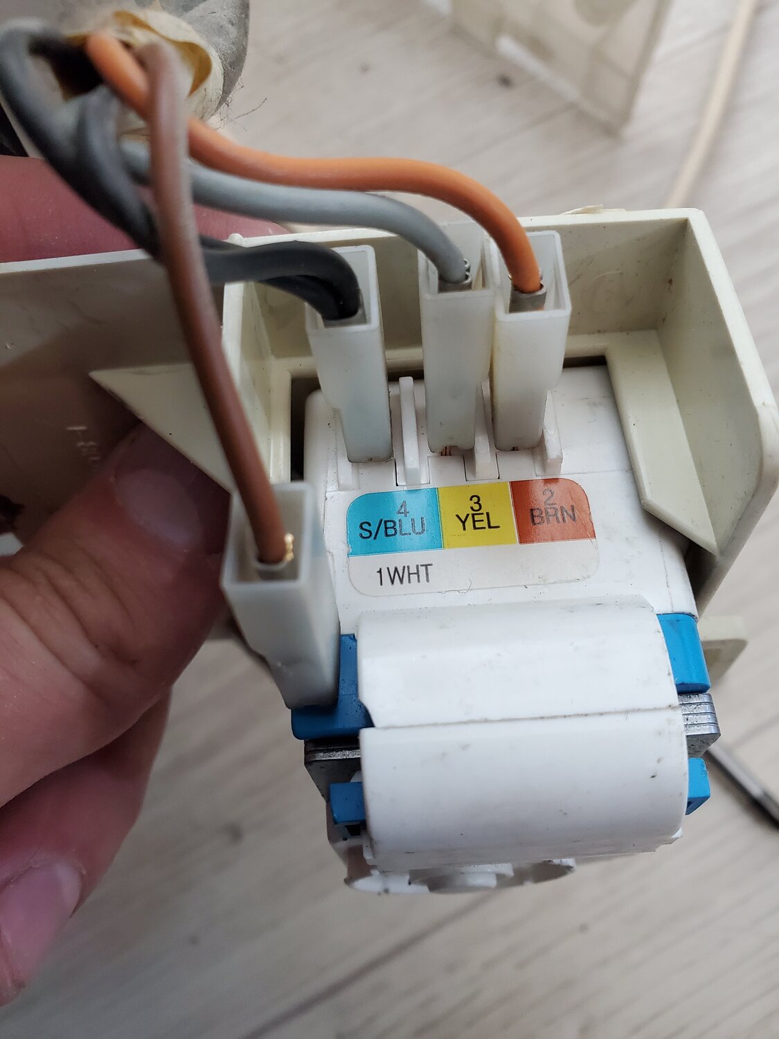 пусковое реле холодильника, таймер оттайки холодильника, сетевой фильтр для стиральной машины беко, сетевой фильтр для стиральной машины аристон, пускозащитное реле холодильника