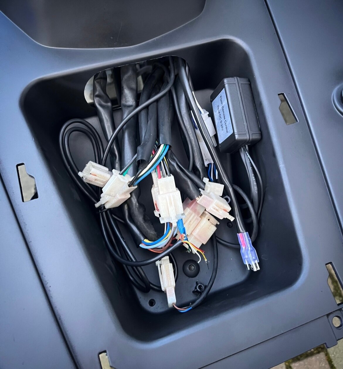 teyes canbus прадо 120, японские автомагнитолы nddn -w57 разъемы, mitsubishi pajero sport 2 разъём c-35, yatour адаптер lexus rx 300, блок сигнализации на митсубиси паджеро спорт