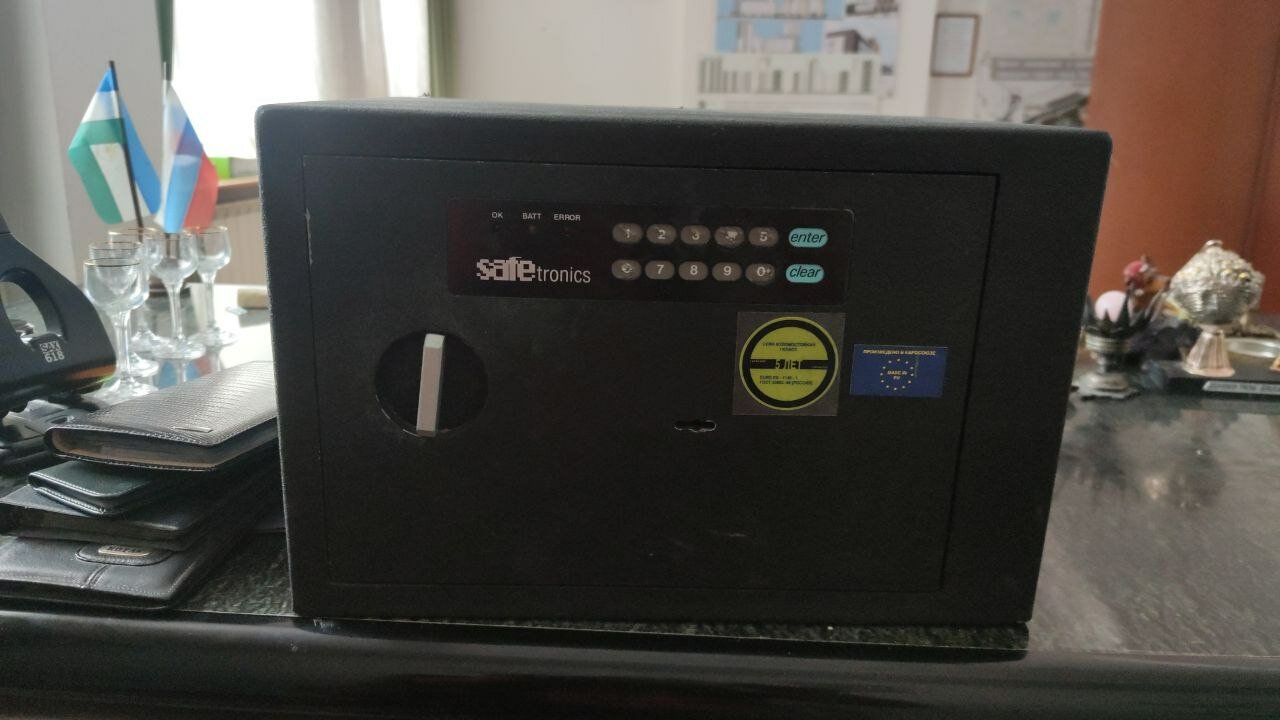сейф взломостойкий safetronics, сейф для дома, сейф safetronics zvt, сейф safetronics 1143-1, сейф