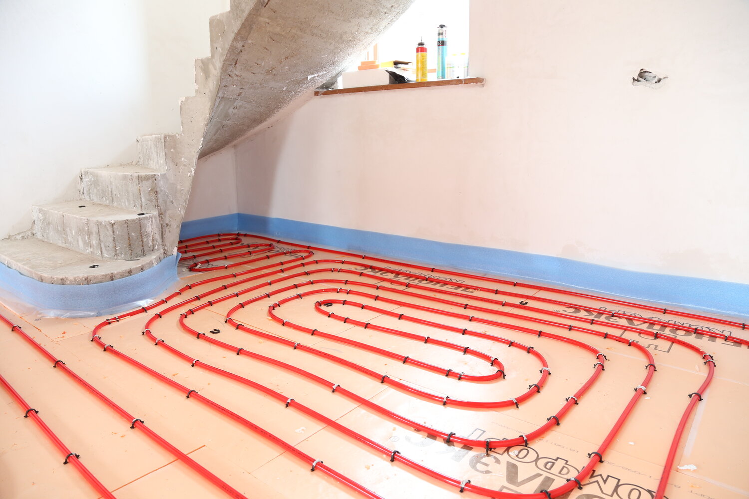теплый пол водяной, монтаж теплого пола, монтаж теплого водяного пола, укладка теплого пола водяного, труба теплого пола