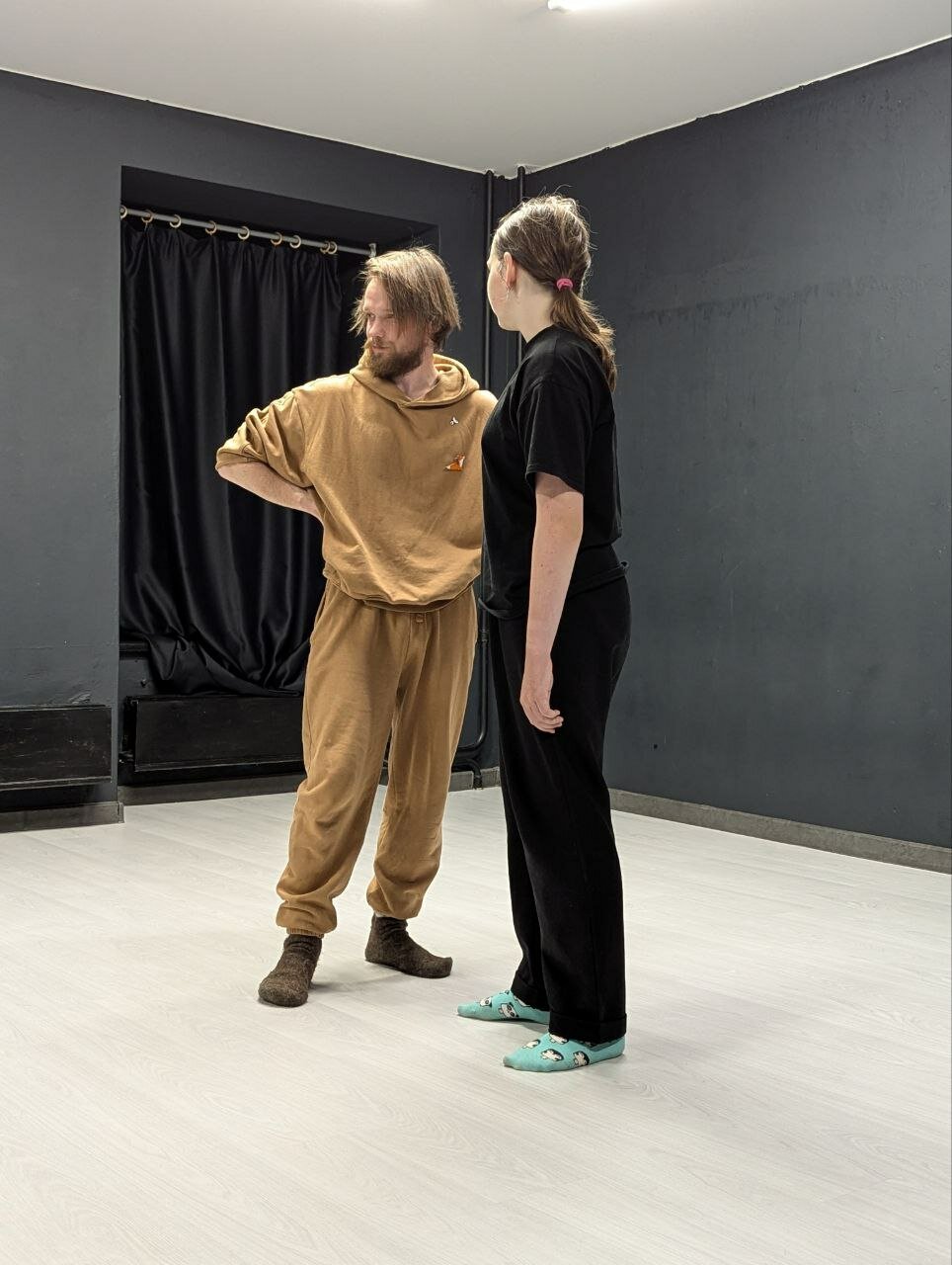 театр, спектакли, импровизация с девочкой, театр танца, танец