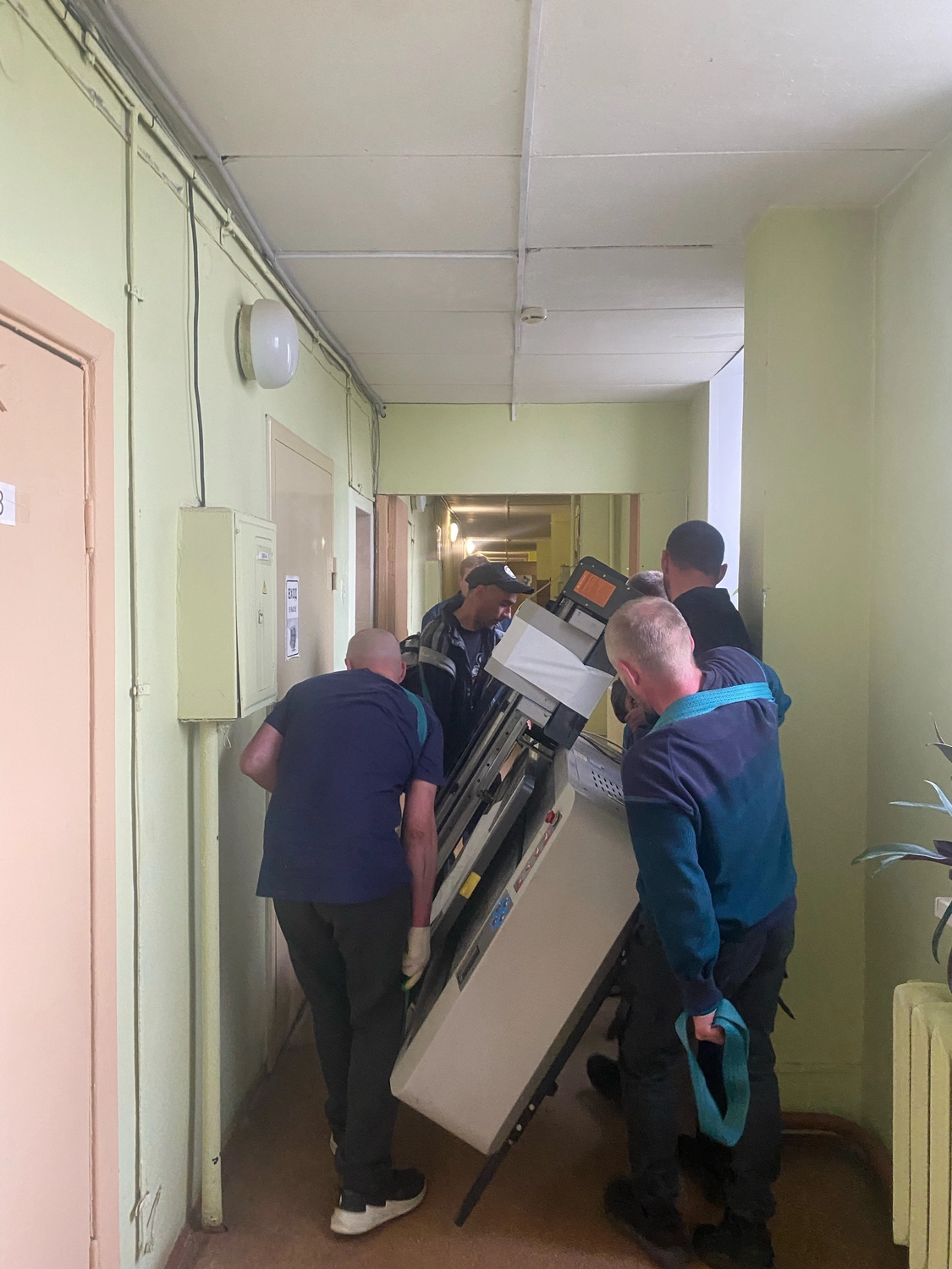 грузчики такелажники, такелажные работы, такелажные грузчики, грузчик, квартирный переезд