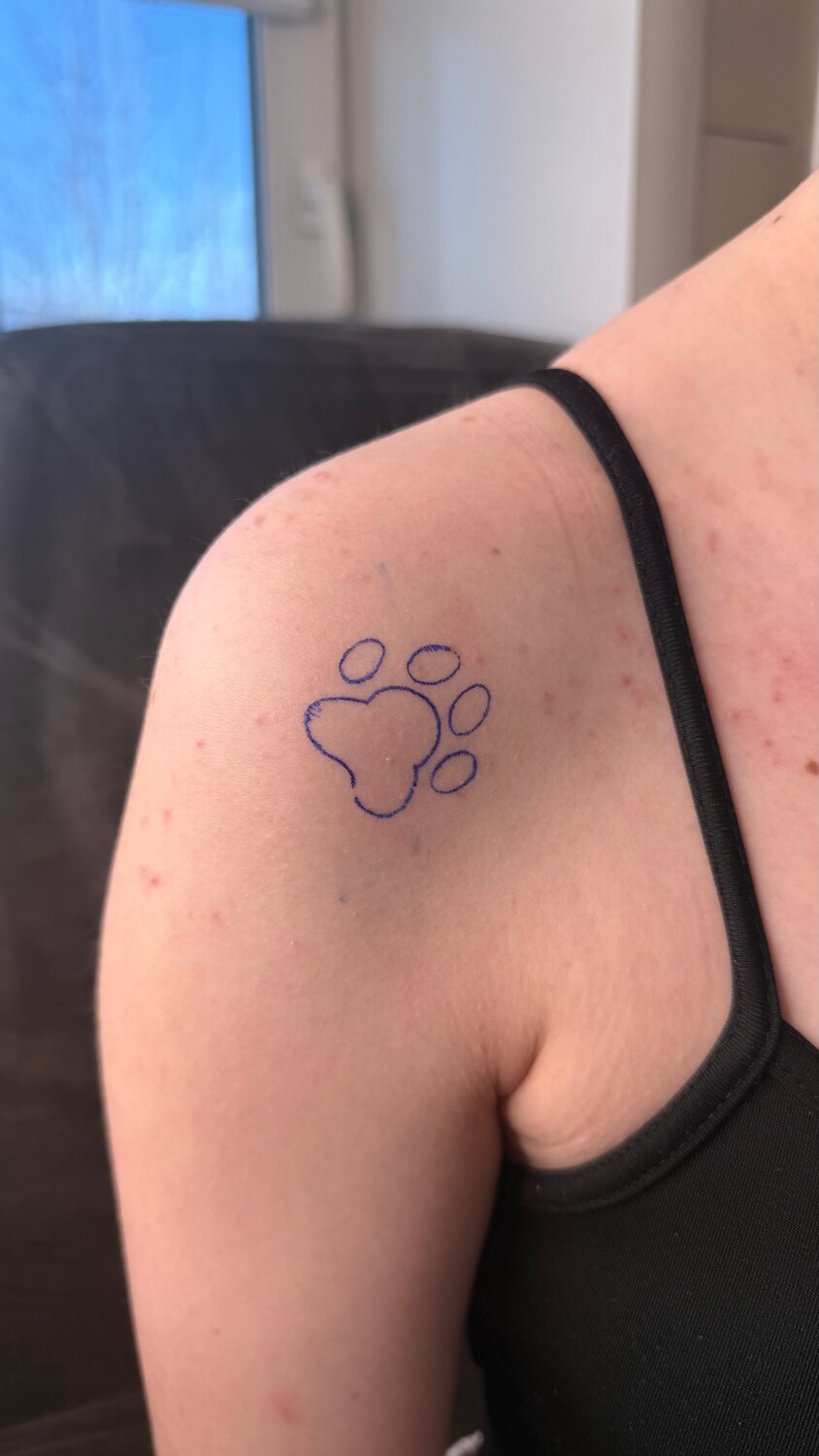 тату лапка, тату, маленькая татуировка, тату лапка собаки, paw print tattoos