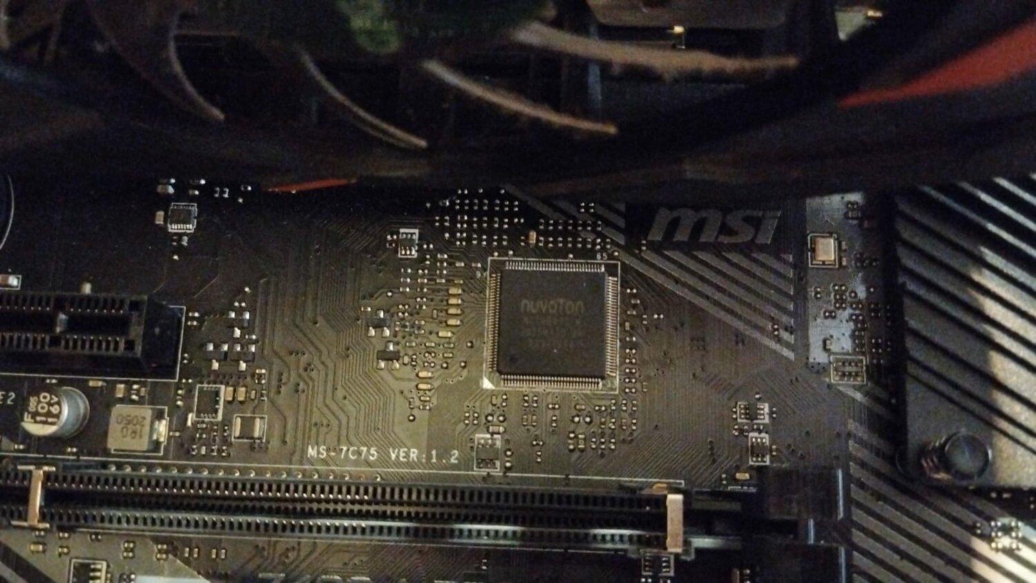 материнская плата msi, разъем, разъем материнской платы, материнская плата разъемы, чипсет материнской платы