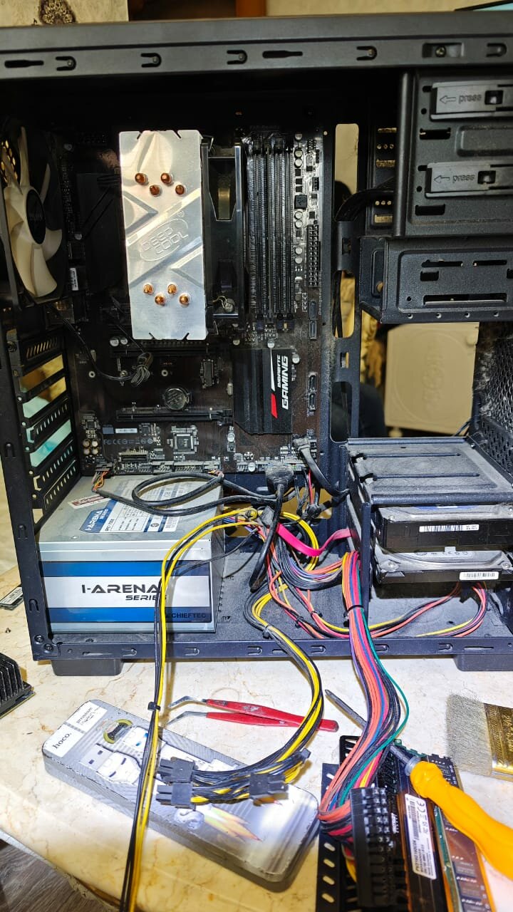 разобранный системный блок, компьютерные комплектующие, сборка пк, системного блока, внутри системного блока