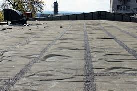 плоская рулонная кровля, стяжка кровли, кровля из рубероида, покрытие кровли, ремонт плоской кровли