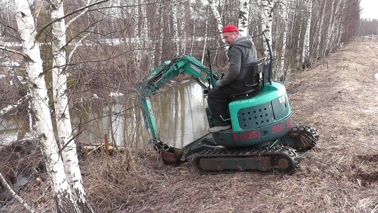мини экскаватор, гусеничный мини экскаватор, миниэкскаватор, услуги мини экскаватора, гусеничный экскаватор