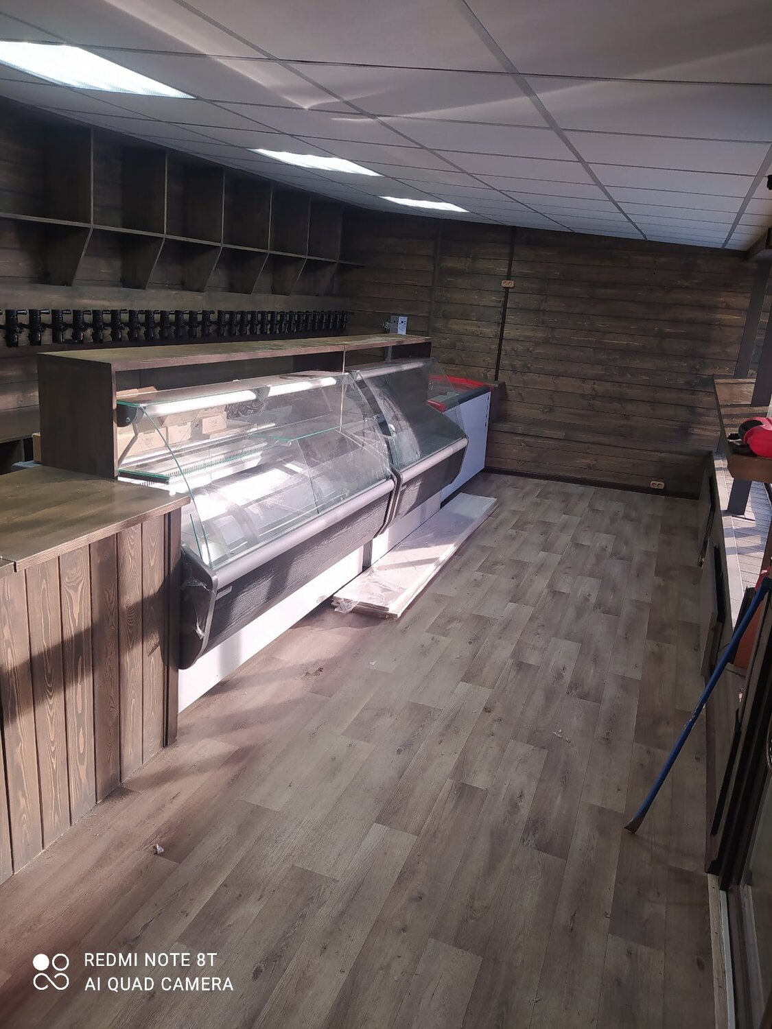 барная стойка для пивного магазина, пивная стойка, торговое помещение, помещение, торговое оборудование