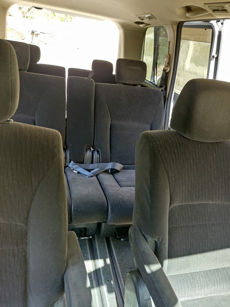 toyota hiace regius, 1999 салон, кресла второго ряда в тойота хайс н100, мерседес вито 2000 года, мерседес вито 2000, toyota sienta 2004 салон