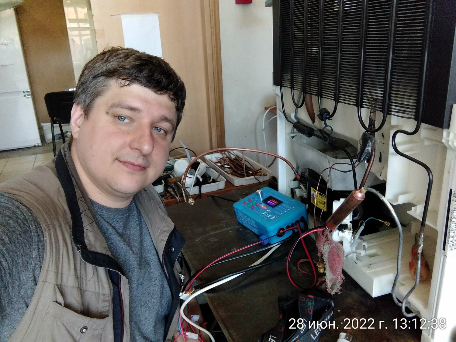 мужчина, человек, ремонт, компьютерный мастер, компьютерная техника