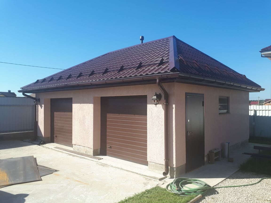 гараж под ключ, двойной гараж, гараж кирпичный, секционные ворота alutech prestige, гараж