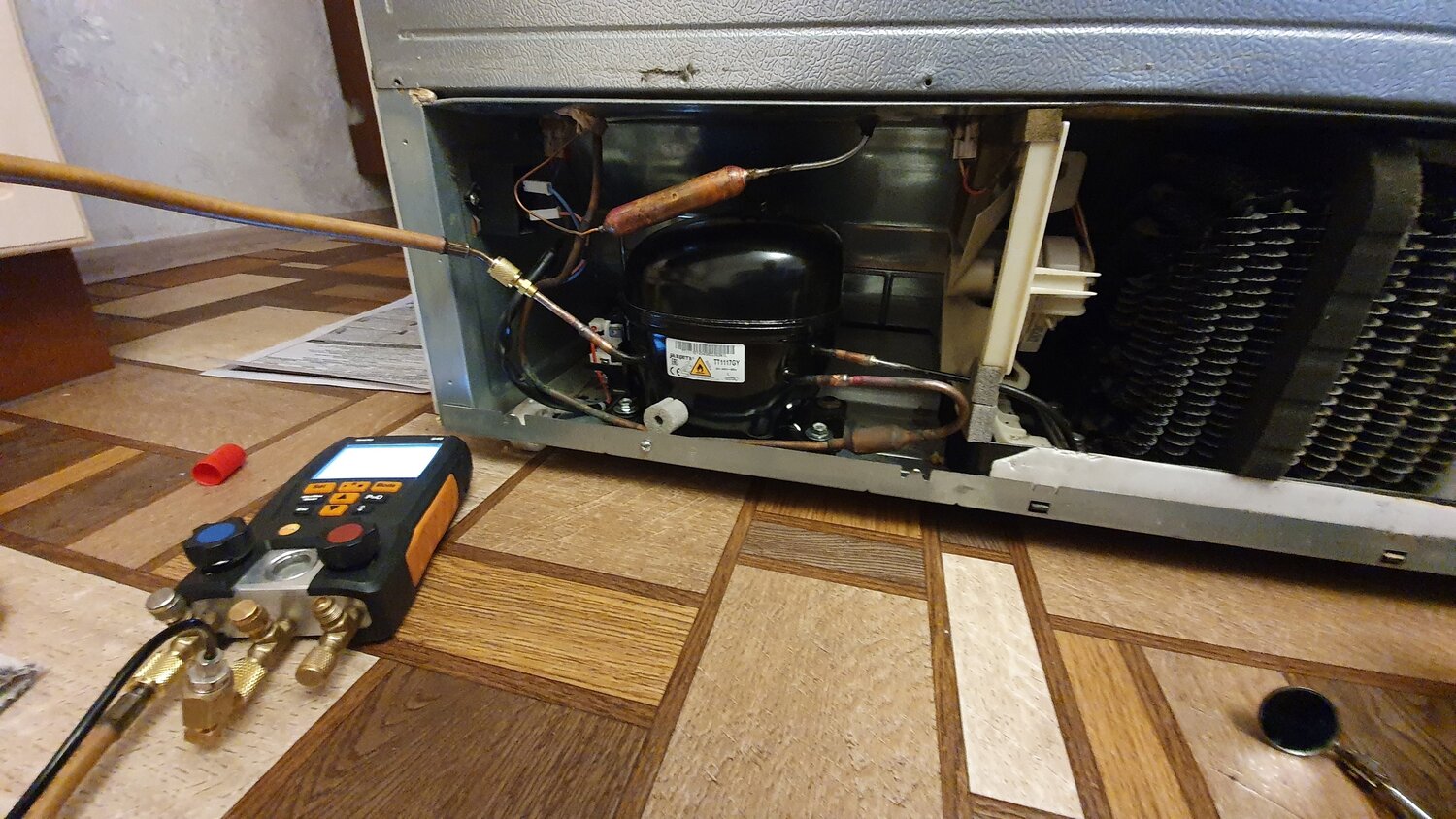 утечка фреона, холодильник, бытовая техника, refrigerator repair, ремонт холодильников