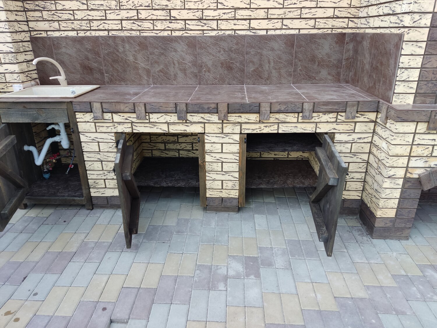 мангал барбекю из кирпича, встраиваемый мангал для барбекю, мангал из кирпича, комплекс барбекю, барбекю мангал