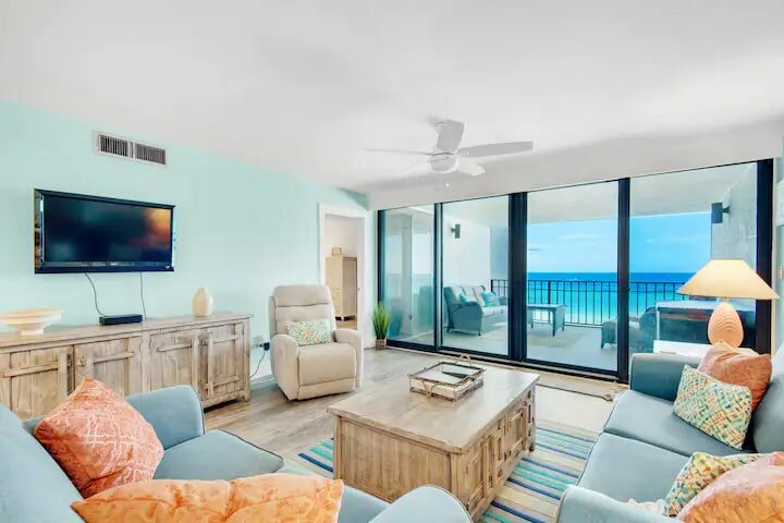 интерьер, квартиры, апартаменты, время езды от clearwater beach до belleair флорида, жилье